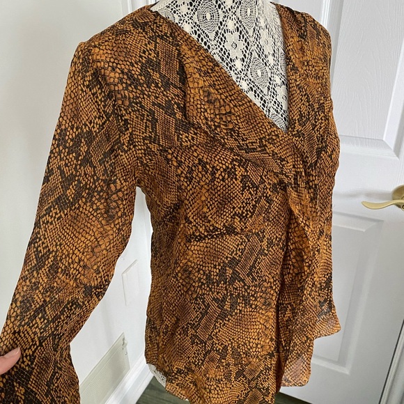 Babaton Brown Snake Print Blouse - Picture 3 of 7